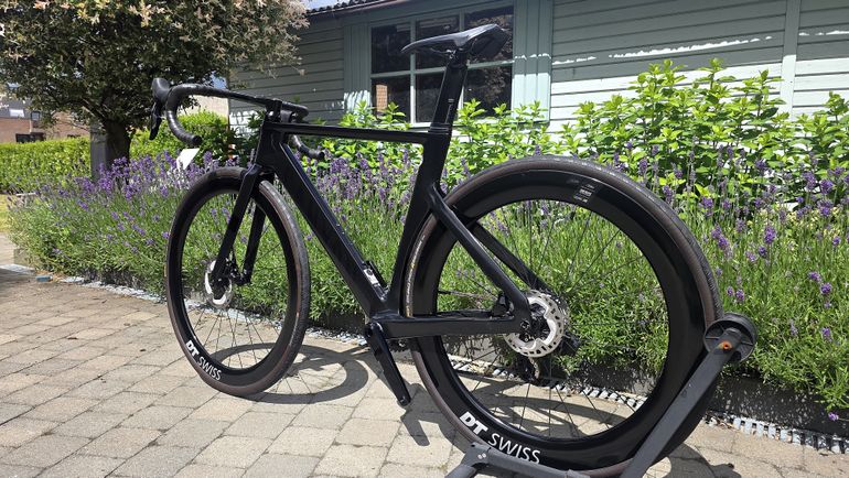 Used Canyon Aeroad CF SLX 7 AXS 2024 2024 Road & Gravel, Black — image 18 of 18