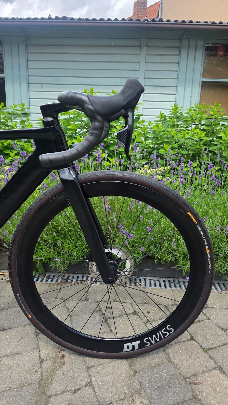 Used Canyon Aeroad CF SLX 7 AXS 2024 2024 Road & Gravel, Black — image 6 of 18