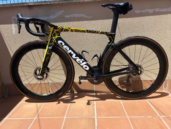 Used Cervélo S5 Dura Ace Di2 2024 2024 Road & Gravel — image 2 of 7