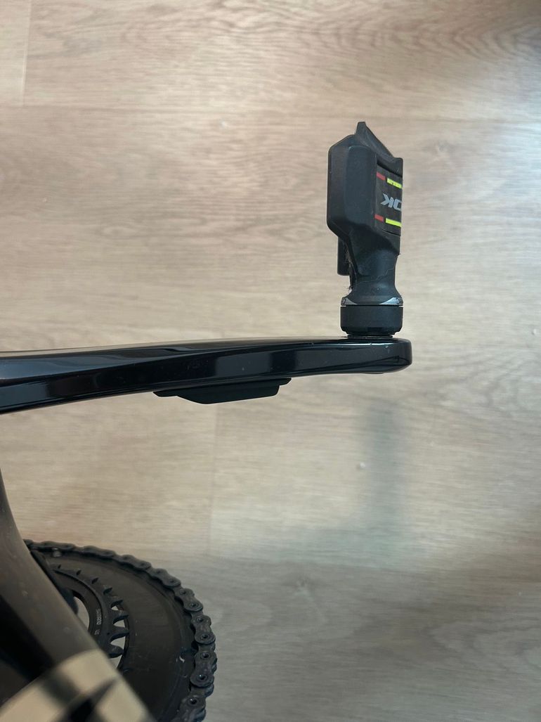 Used Canyon Aeroad CFR Di2 2025 2025 Road & Gravel, Black — image 7 of 7