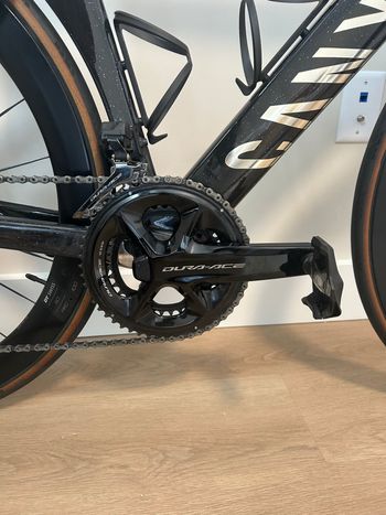 Used Canyon Aeroad CFR Di2 2025 2025 Road & Gravel, Black — image 3 of 7