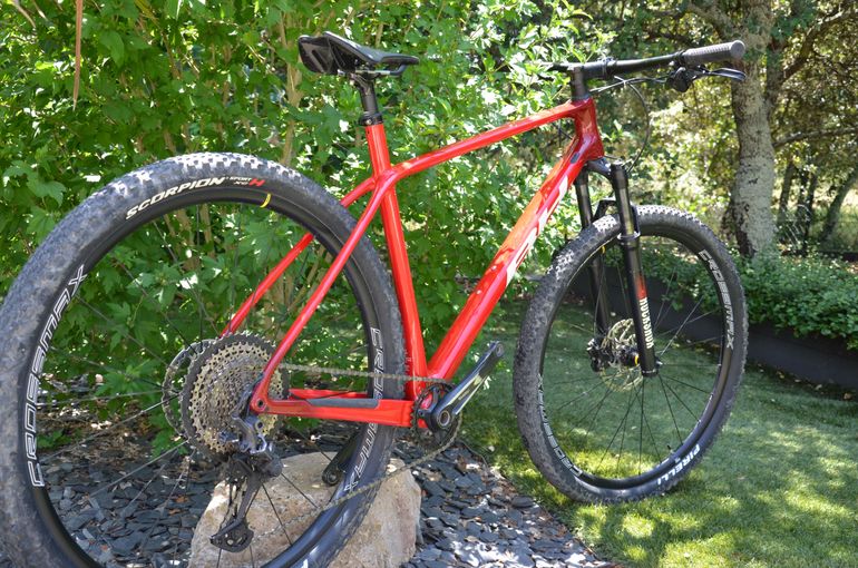 Used BH BH Ultimate Shimano Deore XT 2022 Mountainbike, Rot — image 2 of 5