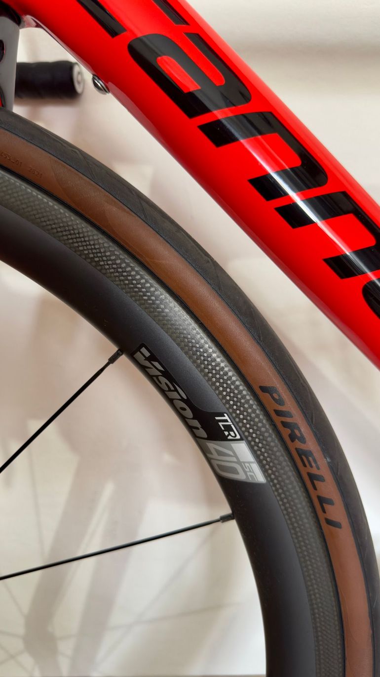 Used Cannondale SuperSix EVO Red eTap 2019 2019 Road & Gravel, Rojo — image 16 of 18