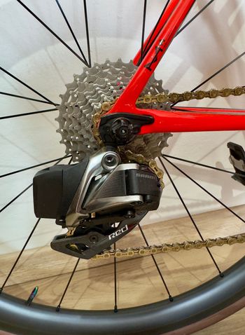Used Cannondale SuperSix EVO Red eTap 2019 2019 Road & Gravel, Rojo — image 18 of 18