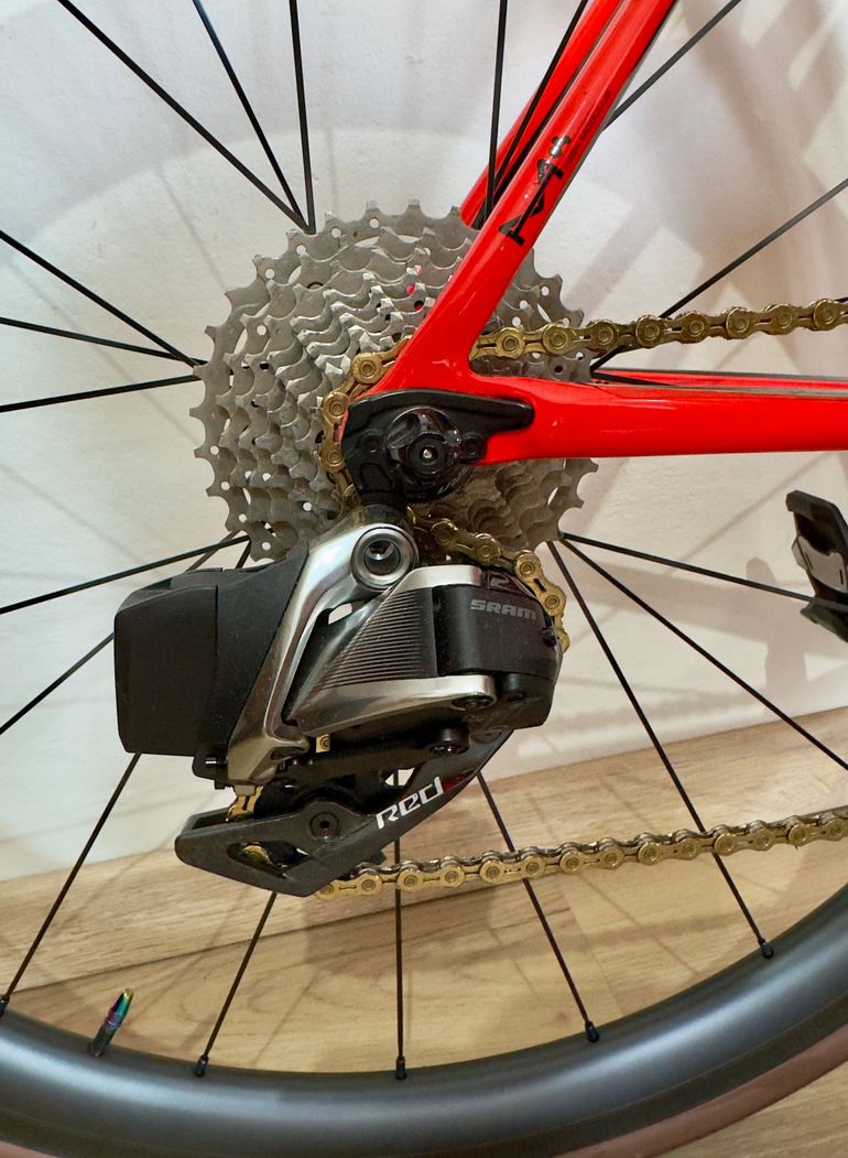 Used Cannondale SuperSix EVO Red eTap 2019 2019 Road & Gravel, Rojo — image 18 of 18
