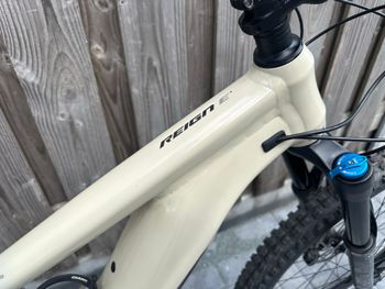 Used Giant Reign E+ 2 Pro 2020 2020 Mountainbike, Light Gray, 27.5 — image 9 of 10