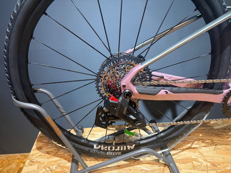 Used Mondraker ARID Carbon R 2026 2026 Road & Gravel, Light Gray — image 6 of 9