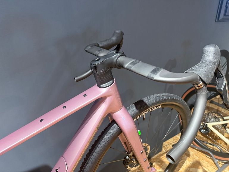Used Mondraker ARID Carbon R 2026 2026 Road & Gravel, Light Gray — image 4 of 9