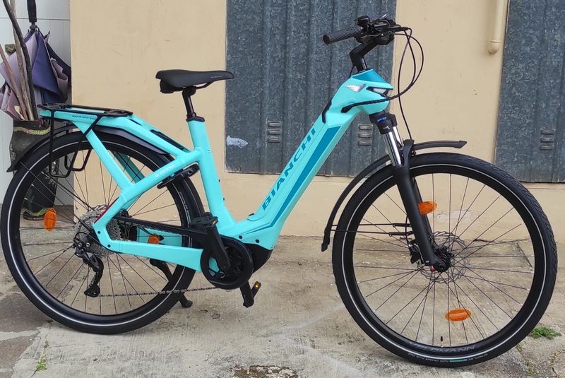 Used Bianchi e-Omnia C Type DEORE 2025 2025 Urban, Blue — image 5 of 7
