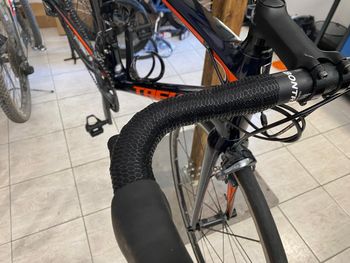 Used Trek Émonda SL 6 2020 2020 Road & Gravel — image 3 of 7