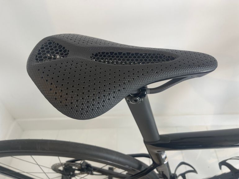Used Specialized S-Works Tarmac SL8 - Shimano Dura-Ace Di2 2025 2025 Road & Gravel — image 13 of 18