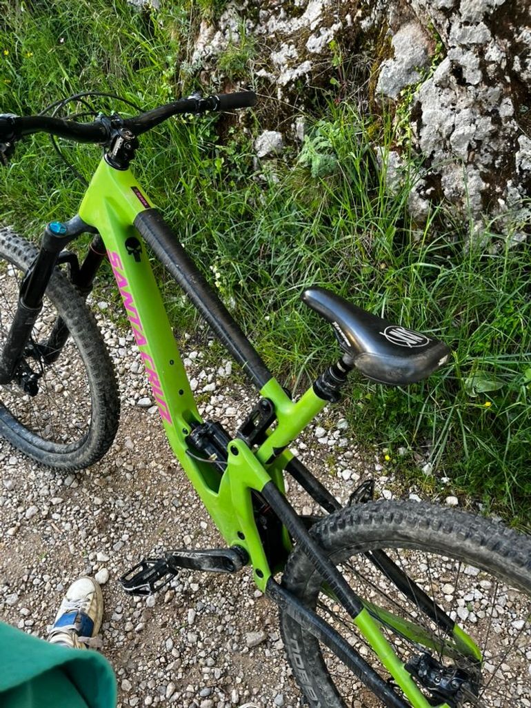 Used Santa Cruz NOMAD S / Carbon C / 27.5 2022 2022 Mountainbike, Green, 27.5 — image 2 of 4