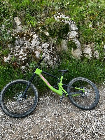 Santa Cruz NOMAD S / Carbon C / 27.5 2022 2022 MTB usato