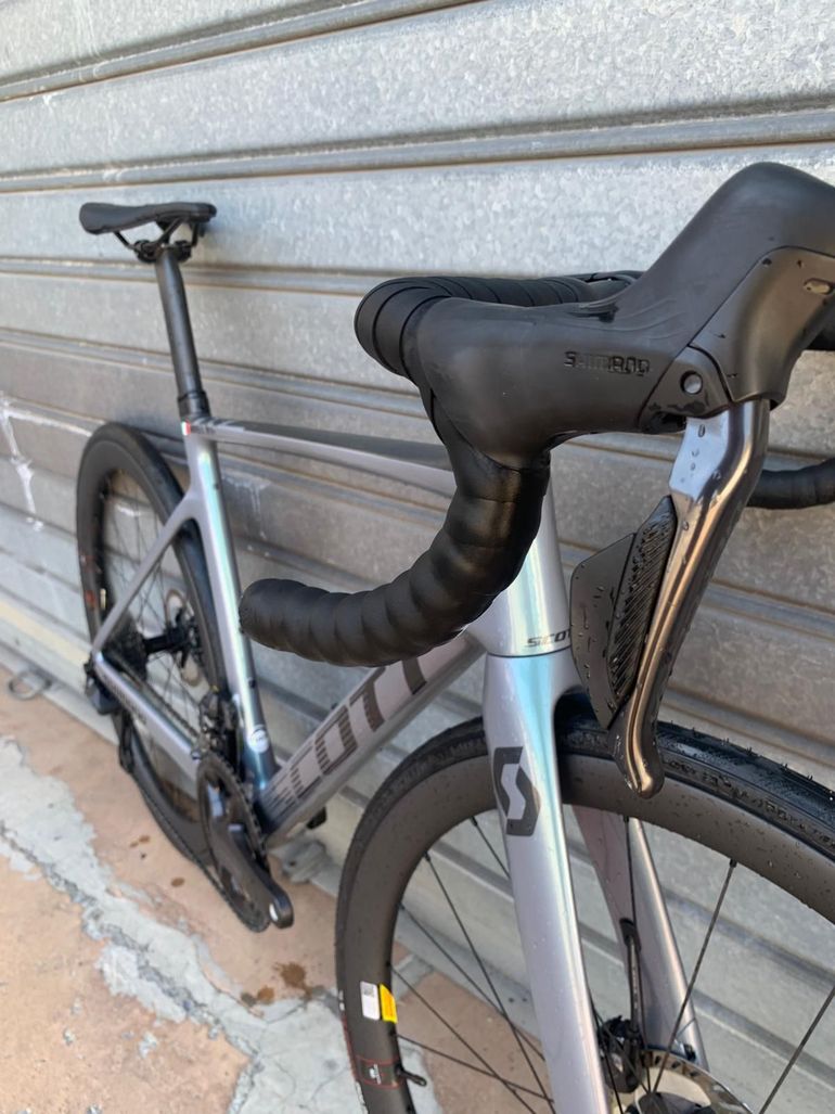 Used Scott Contessa Addict SE 2024 2024 Road & Gravel, Gris claro — image 6 of 8