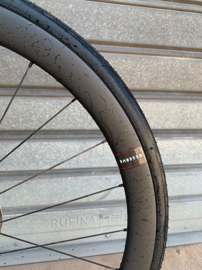 Used Scott Contessa Addict SE 2024 2024 Road & Gravel, Gris claro — image 7 of 8