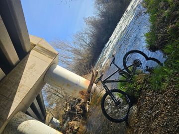 Ghost Riot Trail Essential 2022 2022 Mountainbike usato, Nero — immagine 2 di 8