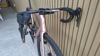 Used Specialized Tarmac SL8 Expert - Shimano Ultegra Di2 2026 2026 Road & Gravel — image 5 of 9
