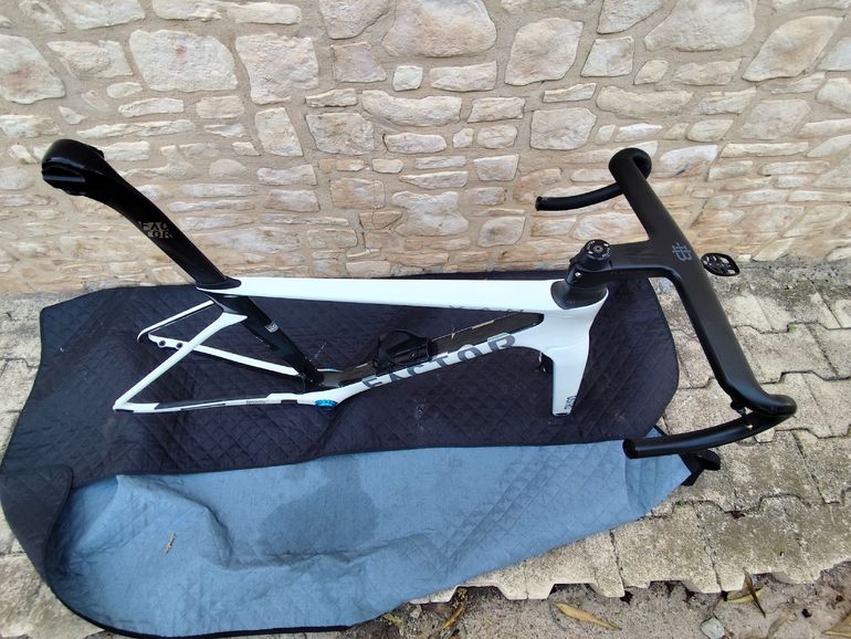 Used Factor OSTRO VAM - Frameset Premium 2026 Frameset 2026 Road & Gravel — image 2 of 3