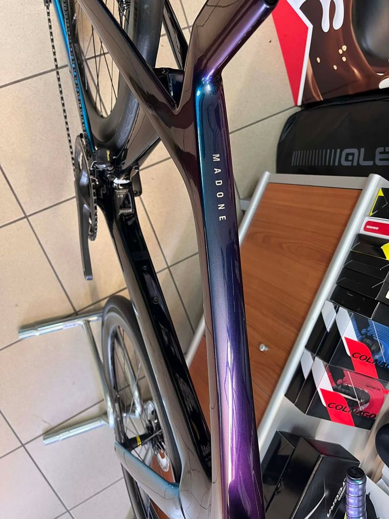 Used Trek Madone SLR 7 Gen 7 2024 2024 Road & Gravel, Blue — image 9 of 10
