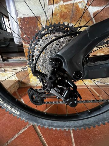 Used Cannondale Jekyll 2 2024 2024 Mountainbike, Black, 29 — image 9 of 14