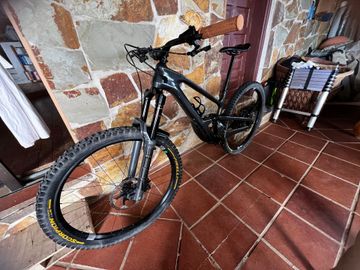 Used Cannondale Jekyll 2 2024 2024 Mountainbike, Black, 29 — image 2 of 14
