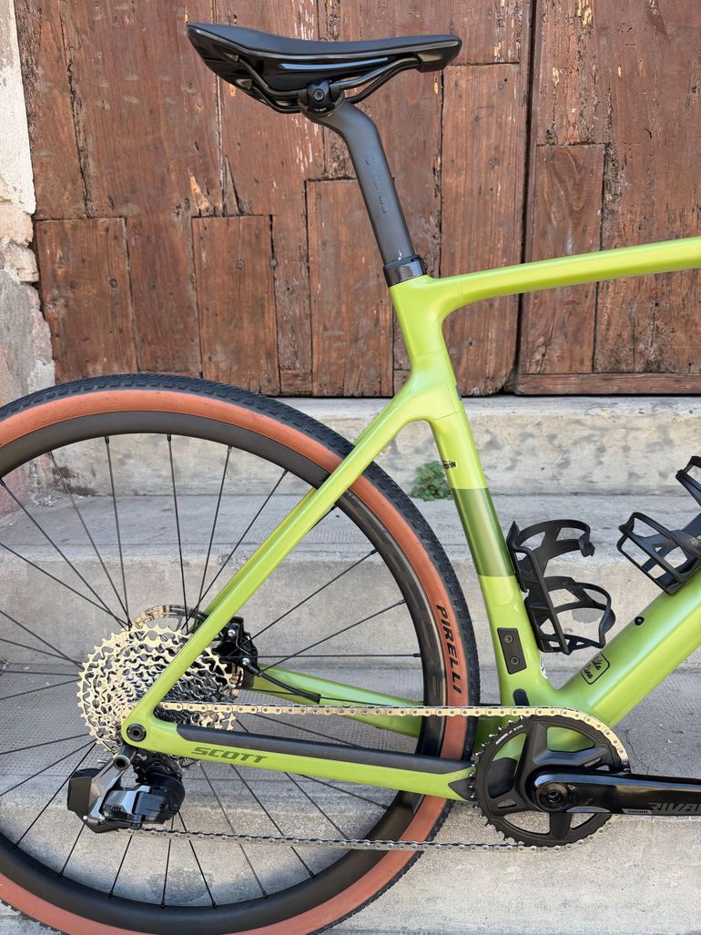 Used Scott Addict Gravel 30 2024 2024 Road & Gravel — image 8 of 18