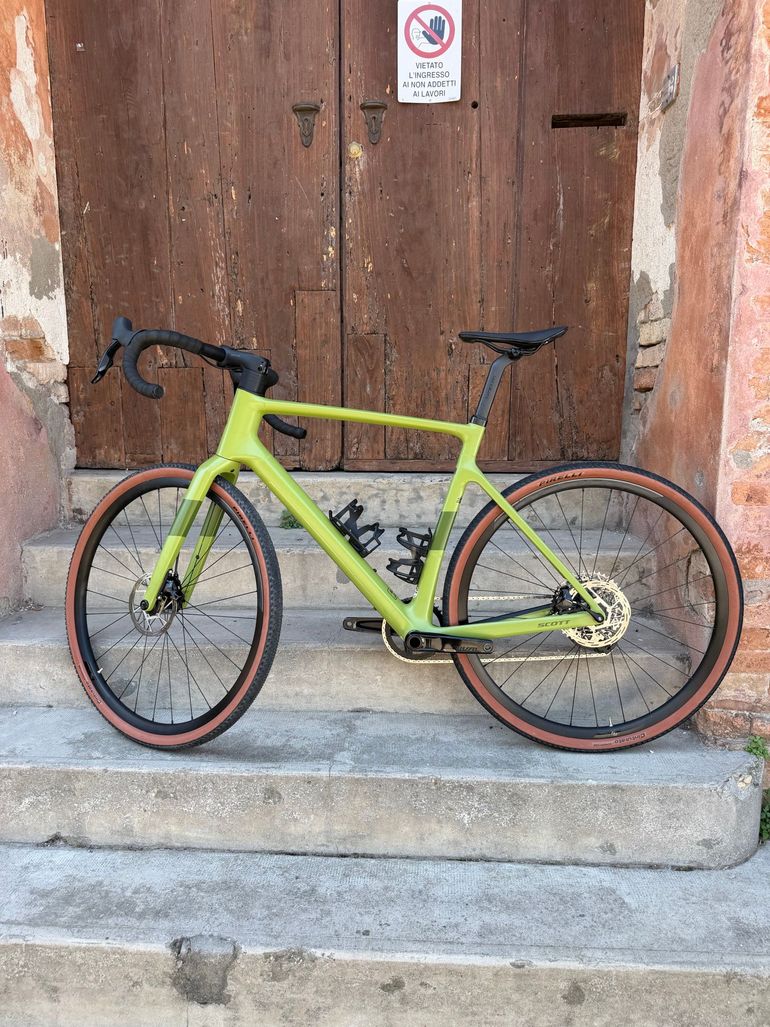 Used Scott Addict Gravel 30 2024 2024 Road & Gravel — image 17 of 18