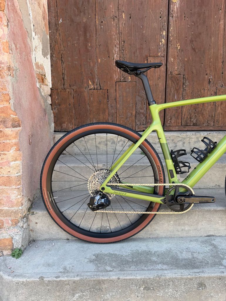Used Scott Addict Gravel 30 2024 2024 Road & Gravel — image 5 of 18