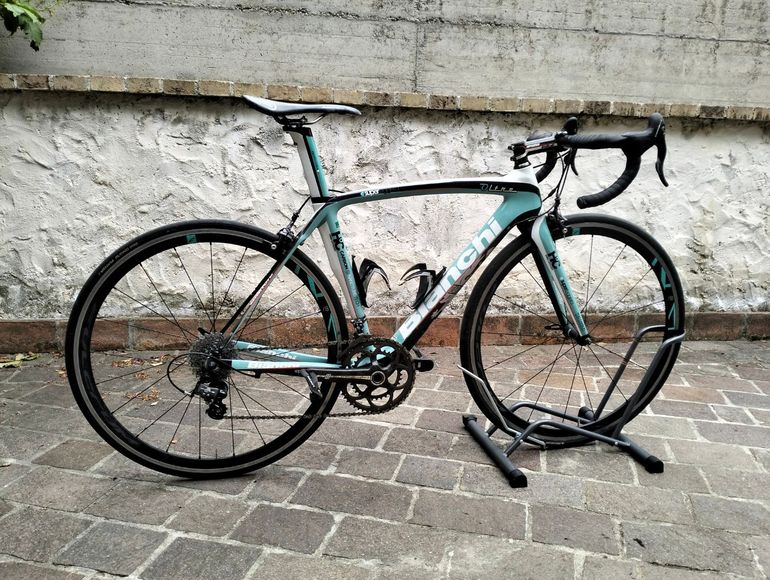 Used Bianchi Oltre XR.1 Chorus Compact 2015 2015 Road & Gravel — image 1 of 4