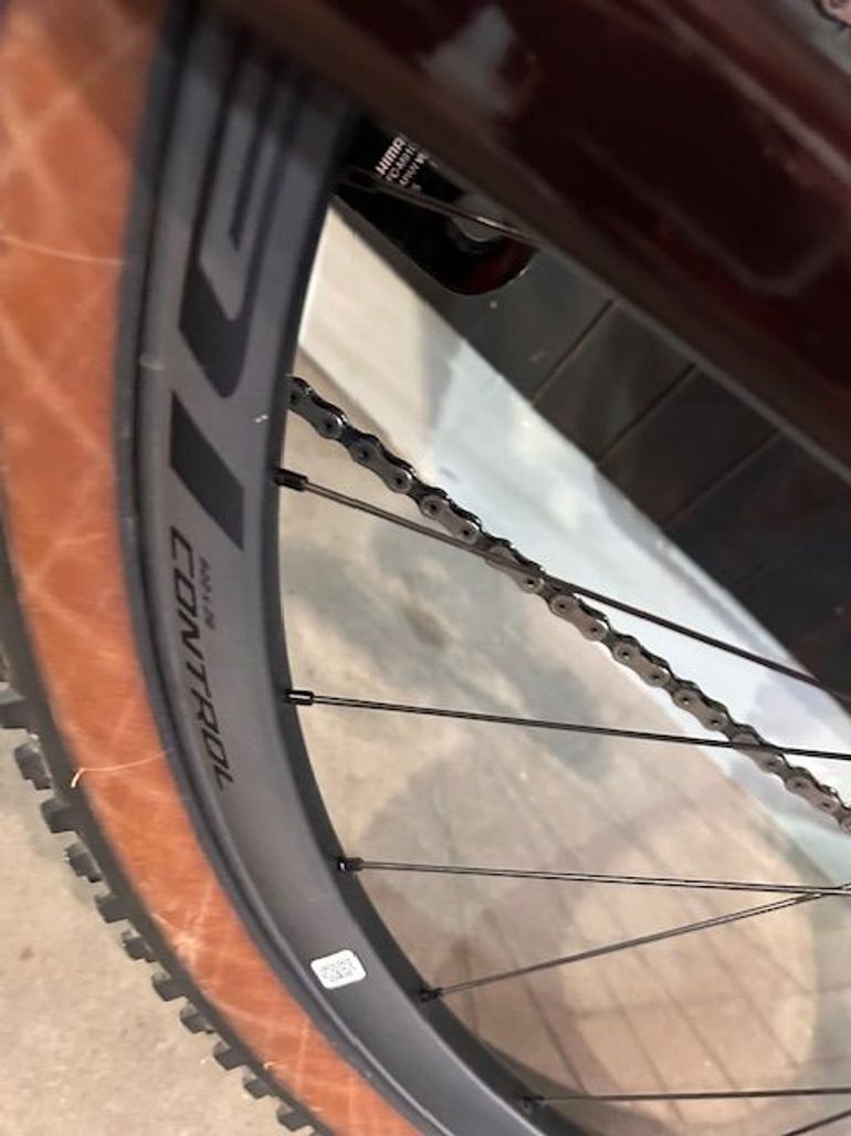 Used Specialized Epic EVO Pro 2022 2022 Mountainbike, Red, 29 — image 32 of 34