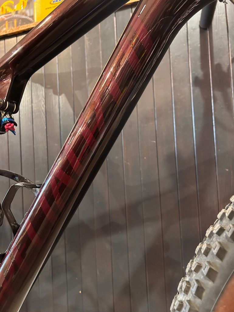 Used Specialized Epic EVO Pro 2022 2022 Mountainbike, Red, 29 — image 11 of 34