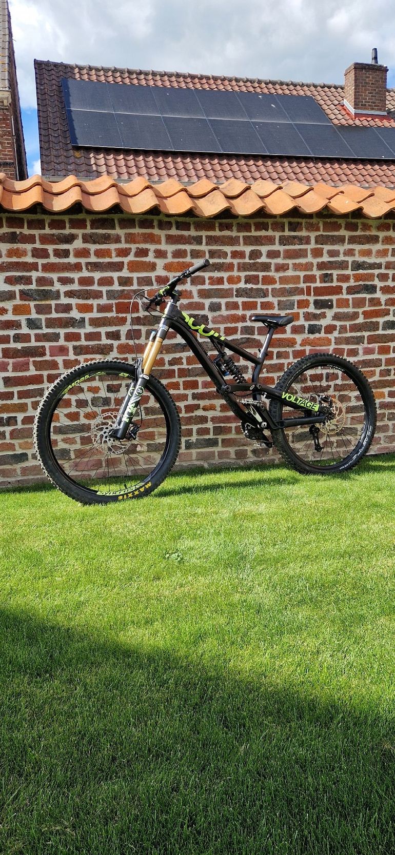 Used Scott Voltage SRAM X0 2017 Mountainbike, Black — image 1 of 19