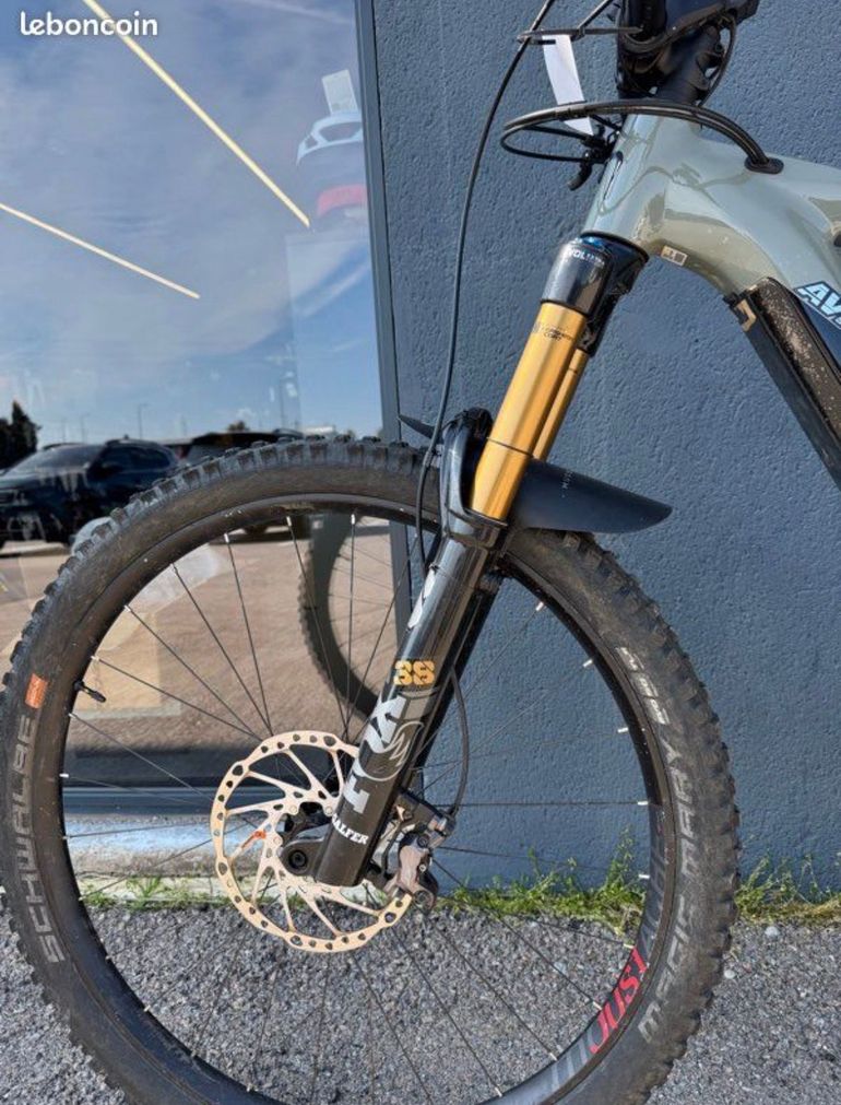 Used Moustache Game Shimano Deore XT 2023 Mountainbike — image 3 of 6