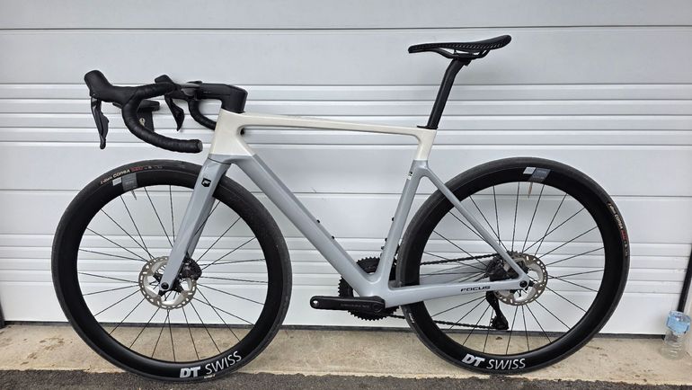 Used Focus IZALCO MAX 9.8 2024 2024 Road & Gravel, Bianco — image 2 of 5