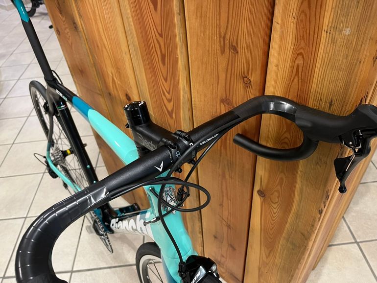 Used Bianchi BIANCHI OLTRE XR3 2026 TG 61 (XXL) RIM NEW 105 2026 Road & Gravel, Green — image 10 of 13