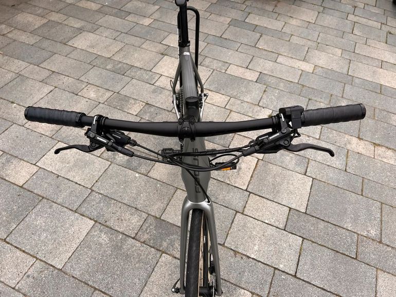 Used Focus Gallium Shimano 105 2021 Road & Gravel, Grigio chiaro — image 14 of 15