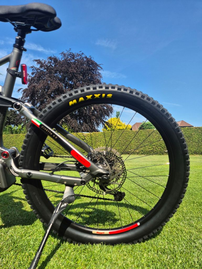Used Malaguti Malaguti Custom Shimano Deore XT 2023 Mountainbike — image 11 of 12