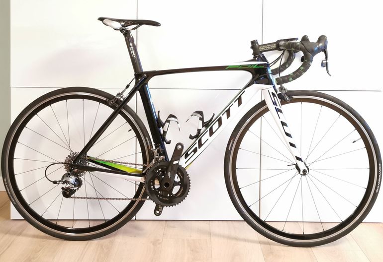 Used Scott Foil 20 2013 2013 Road & Gravel, Schwarz — image 1 of 14