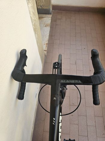 Used Giant TCR Advanced Pro 0 2020 2020 Road & Gravel — image 8 of 9