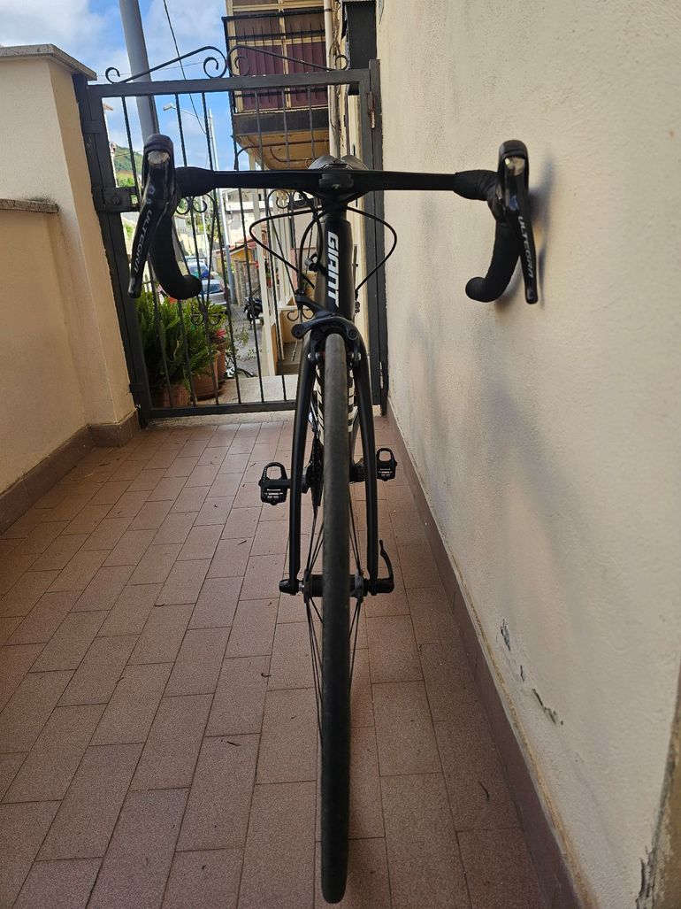 Used Giant TCR Advanced Pro 0 2020 2020 Road & Gravel — image 3 of 9