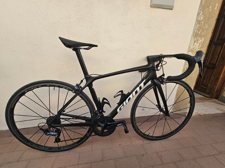 Used Giant TCR Advanced Pro 0 2020 2020 Road & Gravel — image 1 of 9