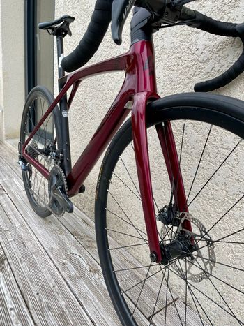 Used Lapierre Xelius SL 5.0 Di2 2024 2024 Road & Gravel, Red — image 4 of 9