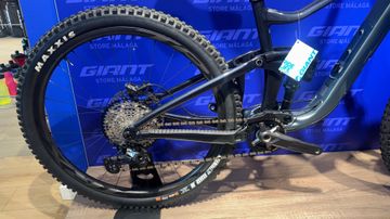 Used Giant Reign 1 2024 2024 Mountainbike, Light Gray, 29 — image 4 of 6