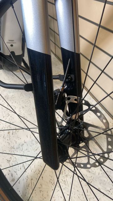 Used Cannondale FLYINGV 1(Silver) 2026 Urban, Light Gray — image 6 of 9