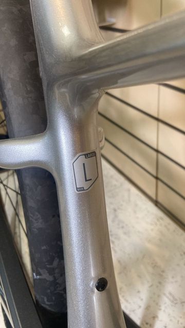 Used Cannondale FLYINGV 1(Silver) 2026 Urban, Light Gray — image 8 of 9