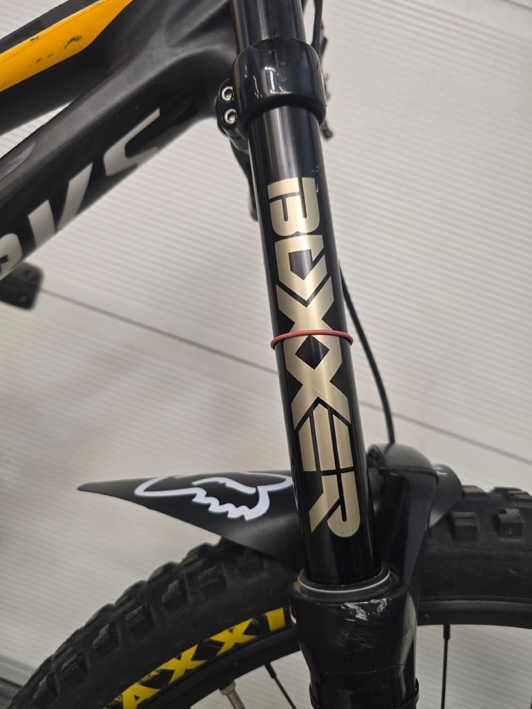 Used Specialized S-Works Demo 8 2016 2016 Mountainbike, Orange, 27.5 — image 4 of 6