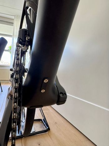 Used Canyon Ultimate CF SLX 8.0 Di2 2019 2019 Road & Gravel, Negro — image 9 of 22