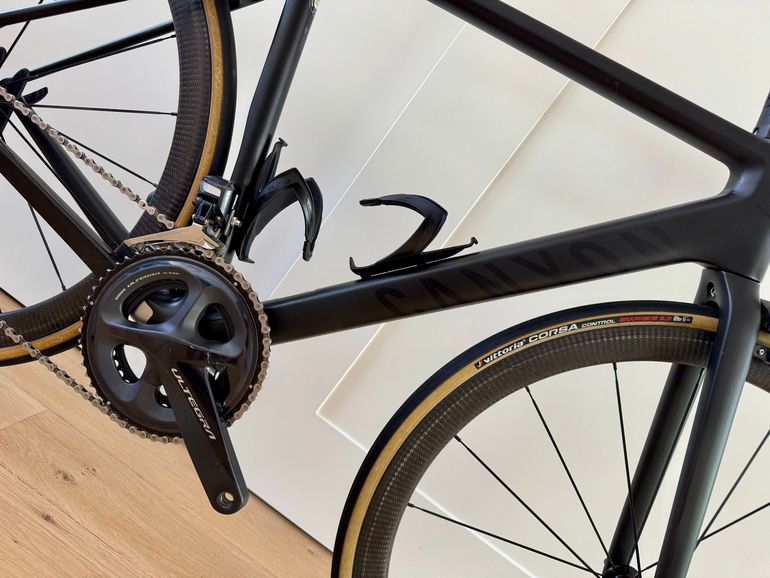 Used Canyon Ultimate CF SLX 8.0 Di2 2019 2019 Road & Gravel, Negro — image 21 of 22