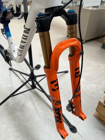 Brugt Canyon Lux World Cup CFR Team 2024 Frameset 2024 Mountainbike — billede 22 af 27