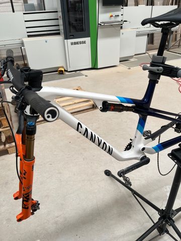 Brugt Canyon Lux World Cup CFR Team 2024 Frameset 2024 Mountainbike — billede 2 af 27